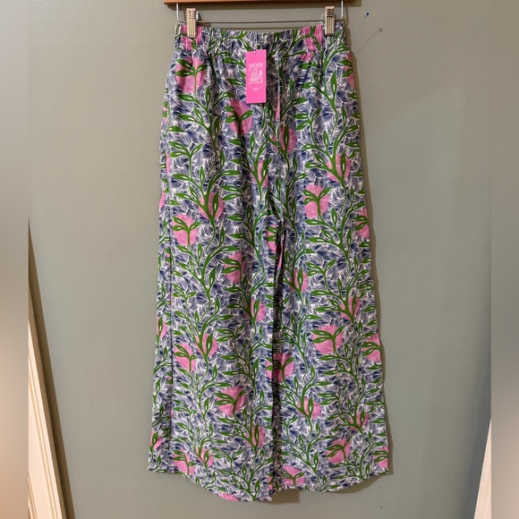 liberty&justice Pants - NWT Liberty And Justice Women's Floral Pants Size small excellent condition